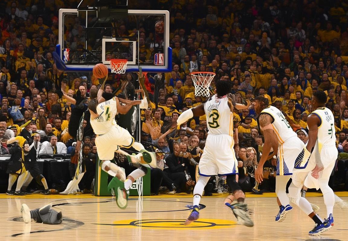 2017年NBA总决赛：勇士VS雄鹿巅峰对决精彩回顾